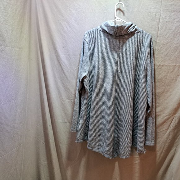 Woman's plus size sweater with cowl neck - Picture 2 of 4